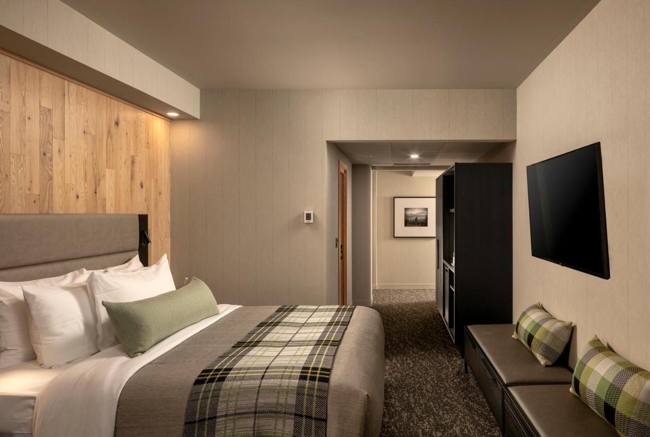 Peaks Hotel And Suites Banff Esterno foto