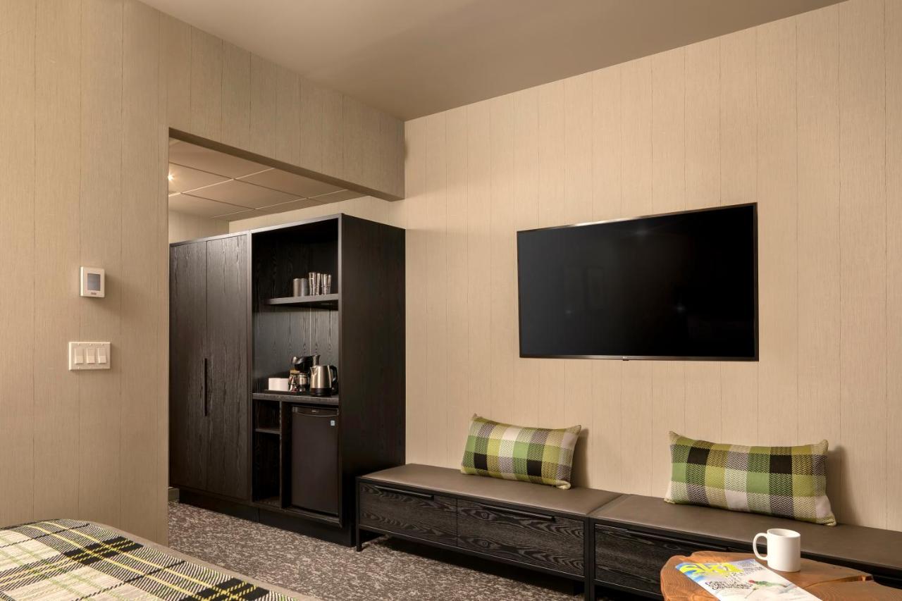 Peaks Hotel And Suites Banff Esterno foto
