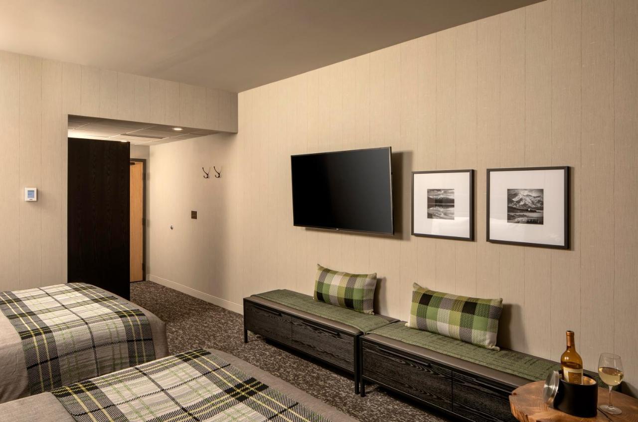 Peaks Hotel And Suites Banff Esterno foto