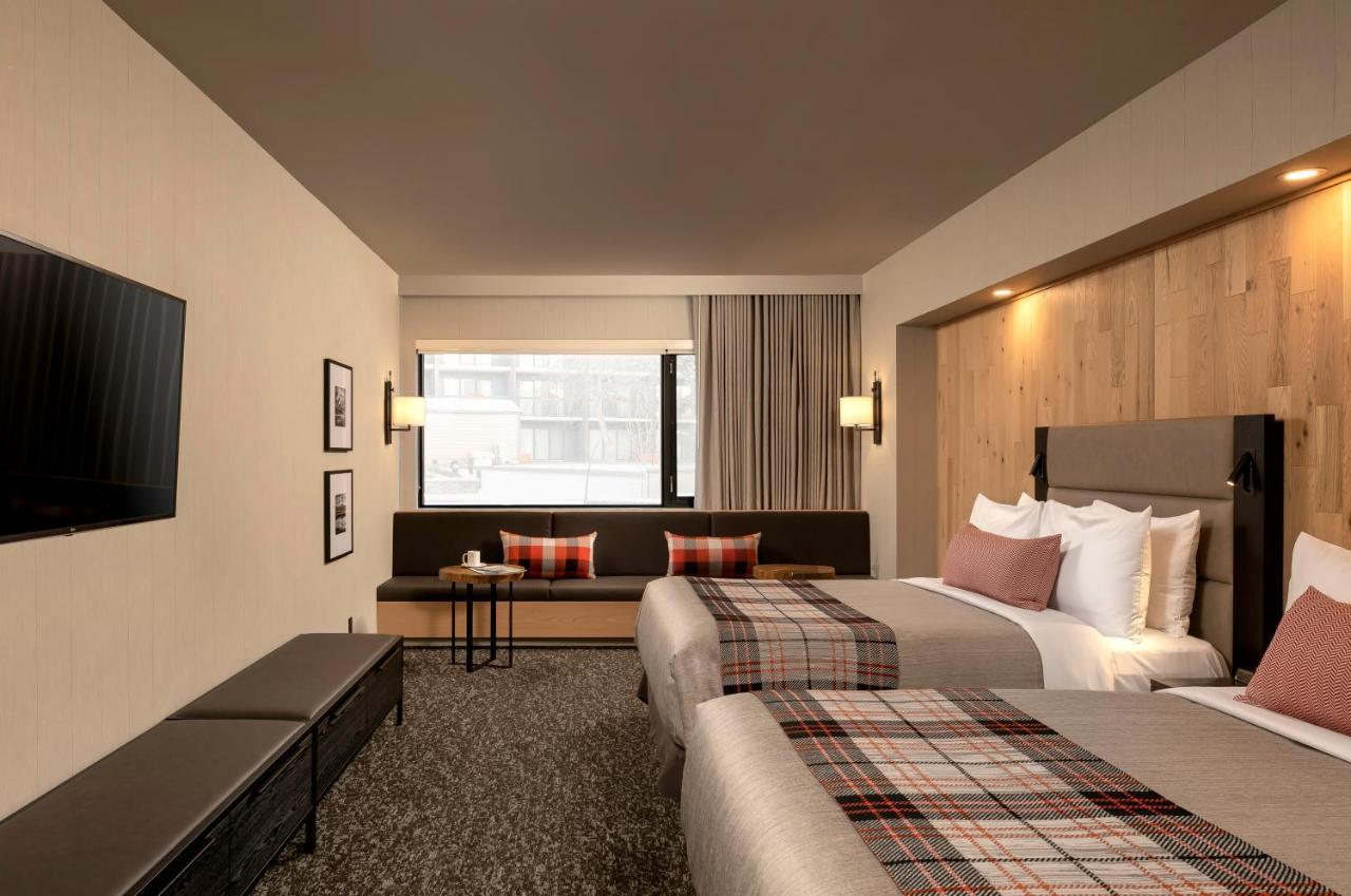 Peaks Hotel And Suites Banff Esterno foto