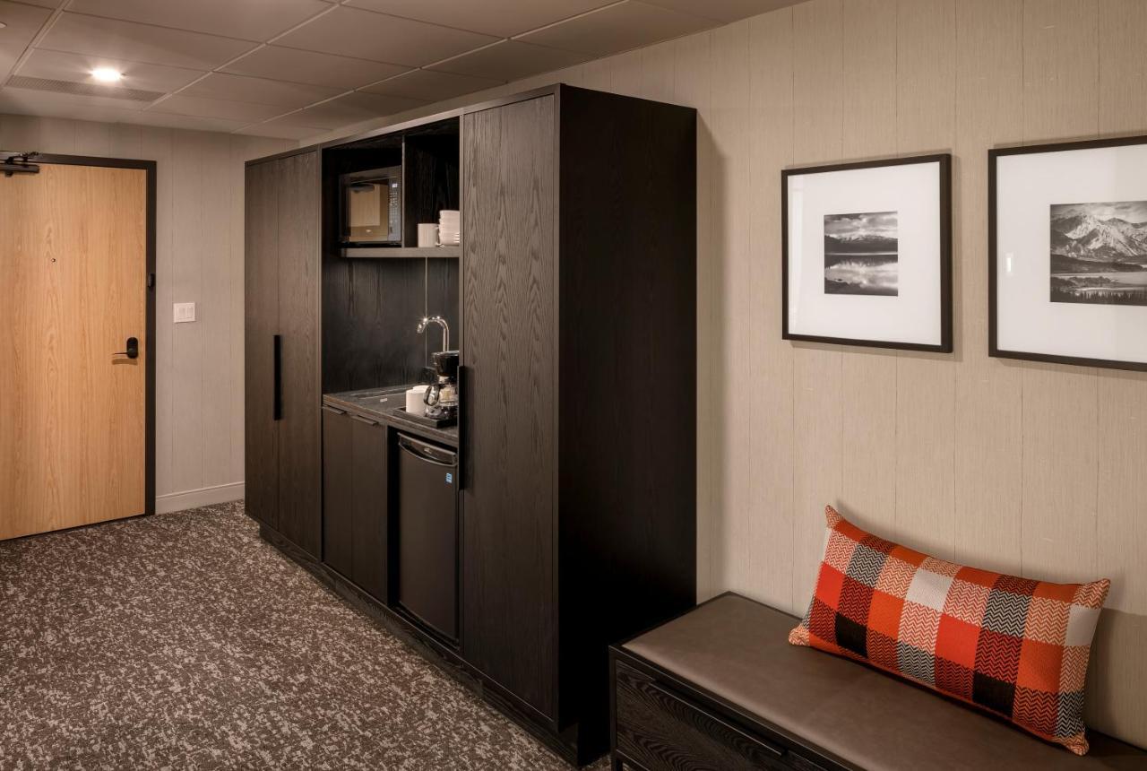 Peaks Hotel And Suites Banff Esterno foto